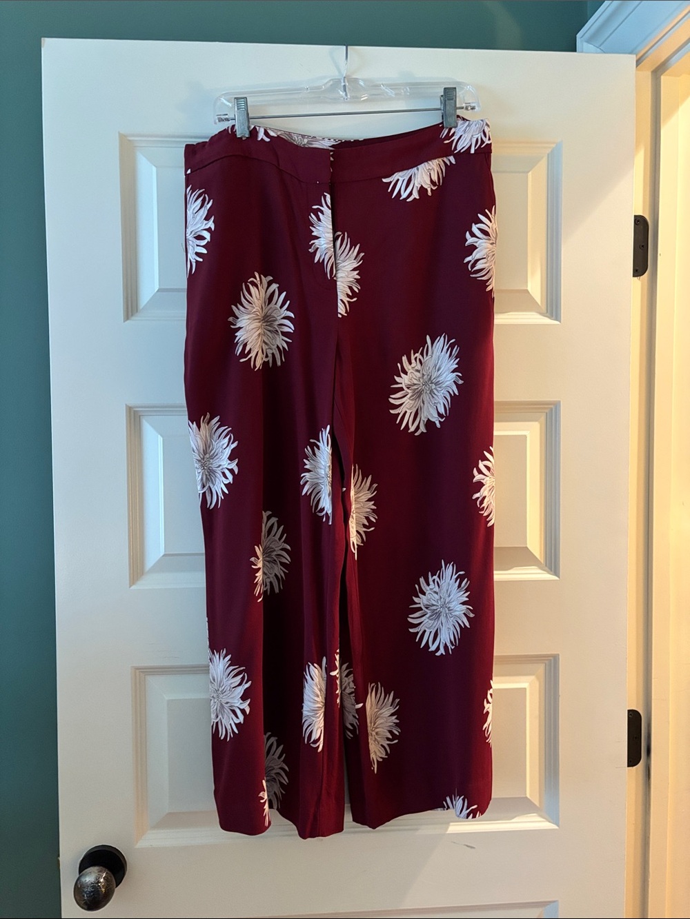 Ann Taylor - Burgundy Wide-Leg Floral Print Pants